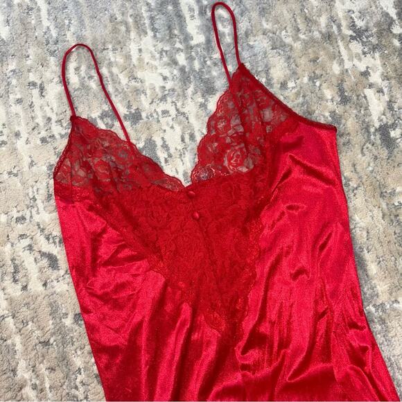 STUNNING Vintage Vassarette Red Sheer Lace Long Gown Medium 1980s - Picture 6 of 7